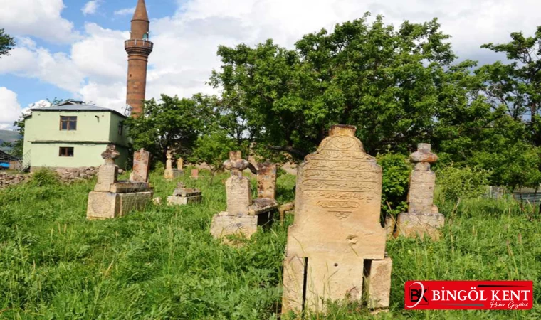 Bingöl Adaklı Antik mezarlar ve tarihi kalıntılar