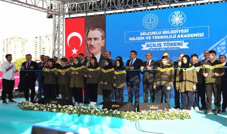 Bakan Tekin Konya’da eğitim ve spor tesisleri açılışları yaptı