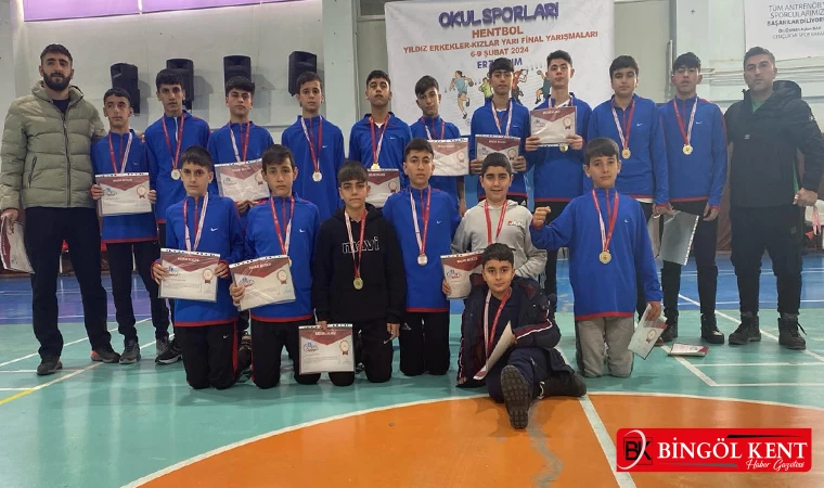 Genç Hentbol Takımı ‘Namağlup’ Türkiye Finali’nde!