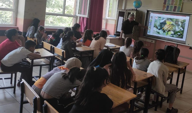 Bingöl'deki Okullarda 'Doğa Koruma Farkındalığı Eğitimi' Veriliyor