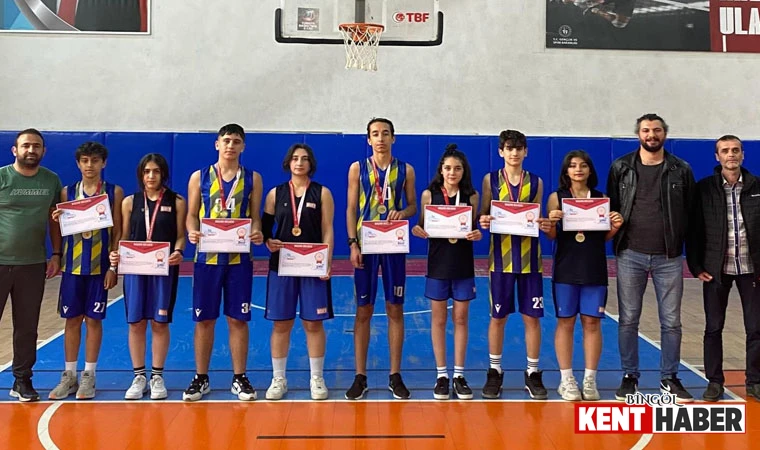 Bingöllü Basketçiler Türkiye Finalleri'nde!