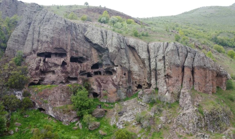 Tarihi Zağ Mağaraları Turizme Kazandırılmalı!