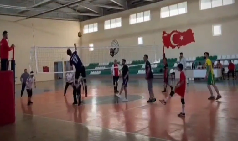 Solhan'da Kurumlararası Voleybol Turnuvası Düzenlendi