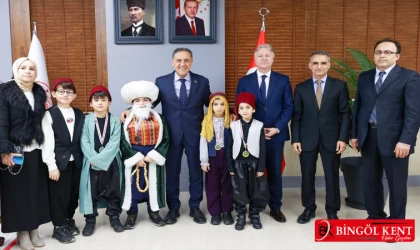 'Tarık Buğra' ödüllü öğrencileri kabul etti