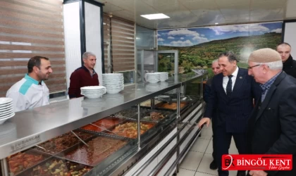 Bingöl Valisi Ahmet Hamdi Usta Halkla İçiçe
