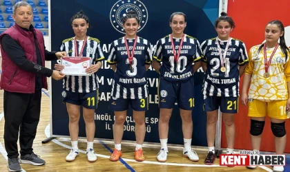 Bingöl'de Futsal Grup Yarışmaları Ödül Töreniyle Tamamlandı