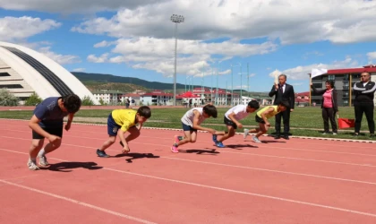 Bingöl'de Atletizm Yarışmaları Başladı